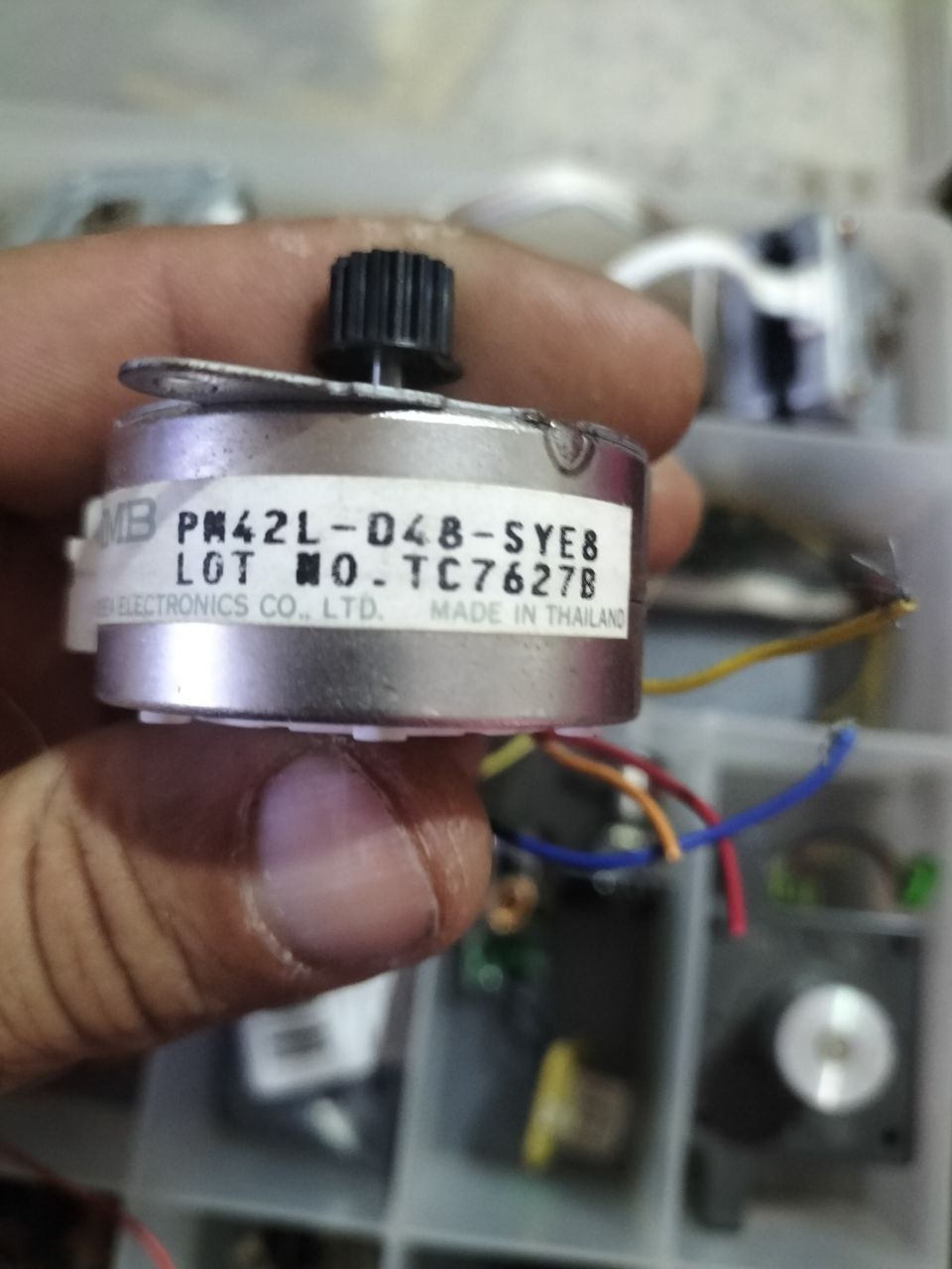 motor_mitsumi_PM42L_SYE8.jpg